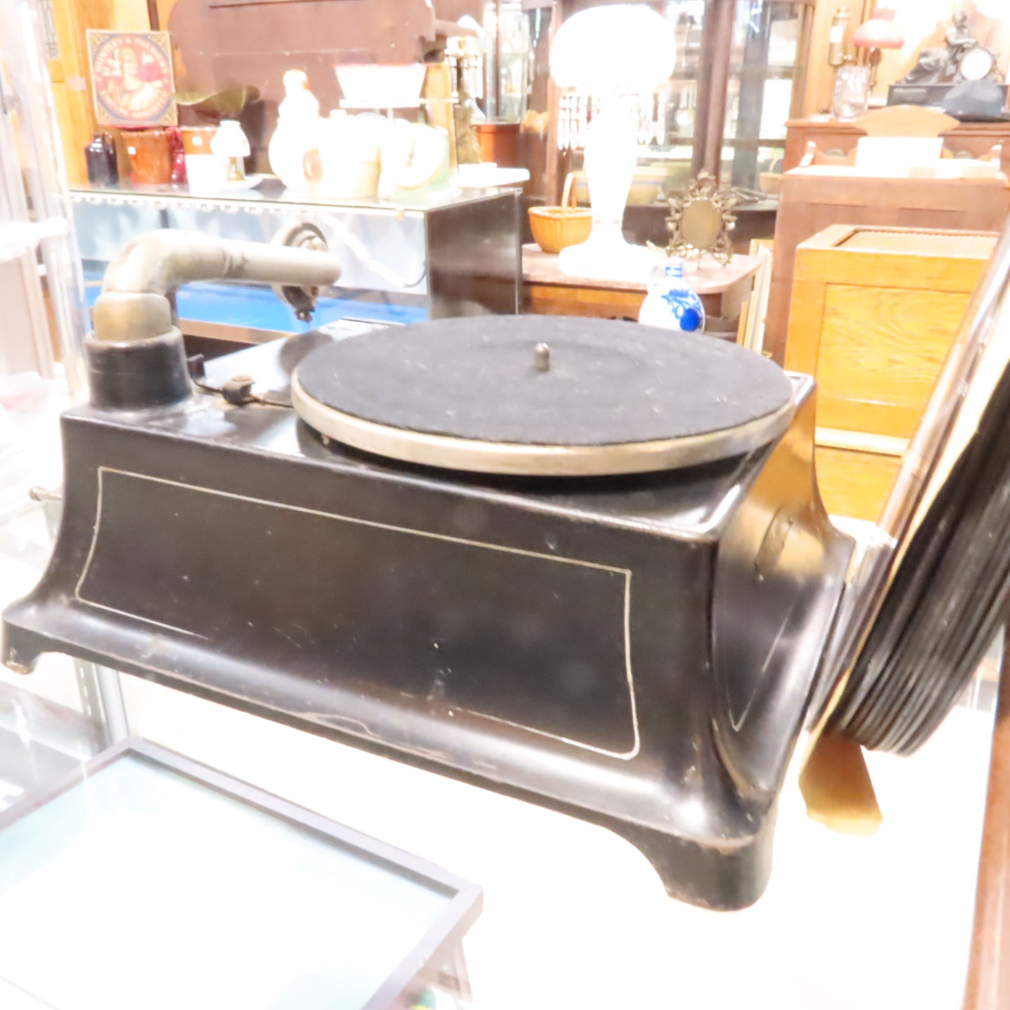 Antique Victor Record Player & Records 10"