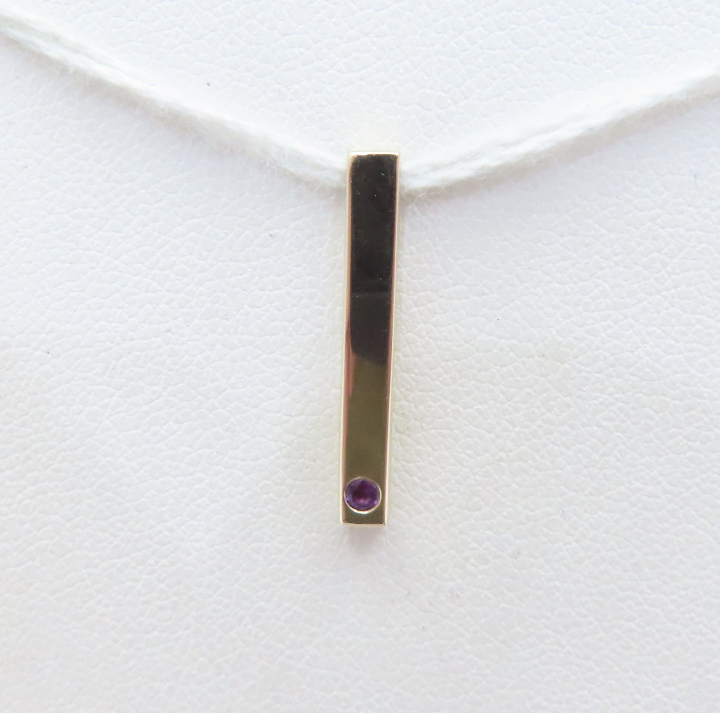 14K Yellow Gold Round Amethyst Accent Bar Pendant ~1"