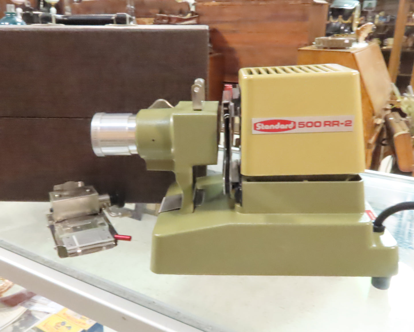 Vintage Standard 500 RR-2A Projector in Case