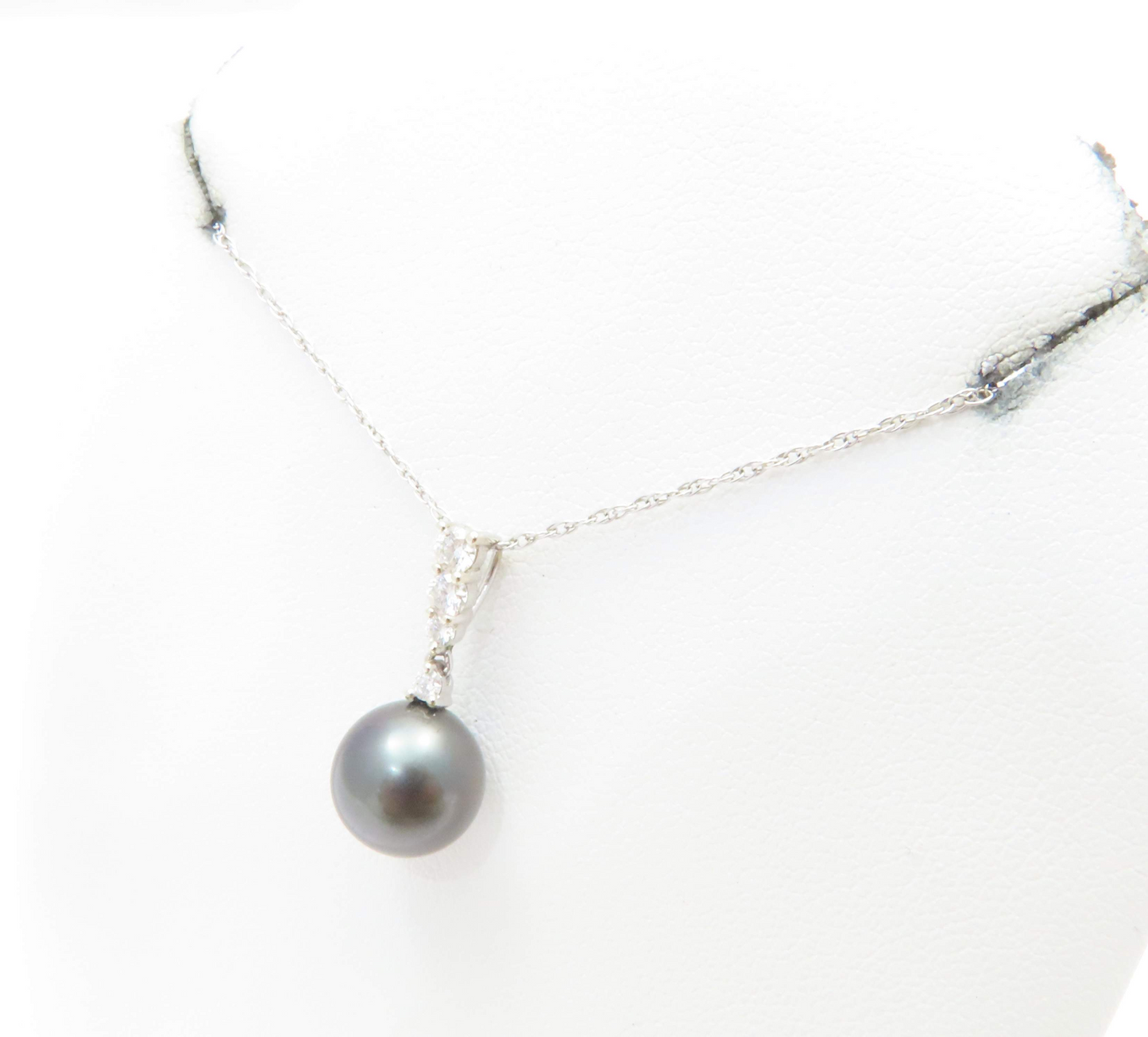 14k White Gold Black Pearl & ~1/5ctw Diamond 18” Necklace