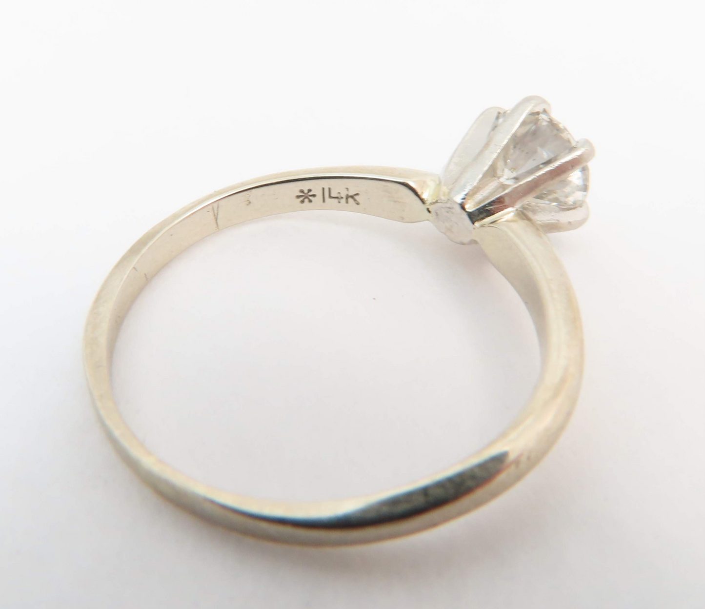 14k White Gold .72c Round Diamond Solitaire Ring Size 6