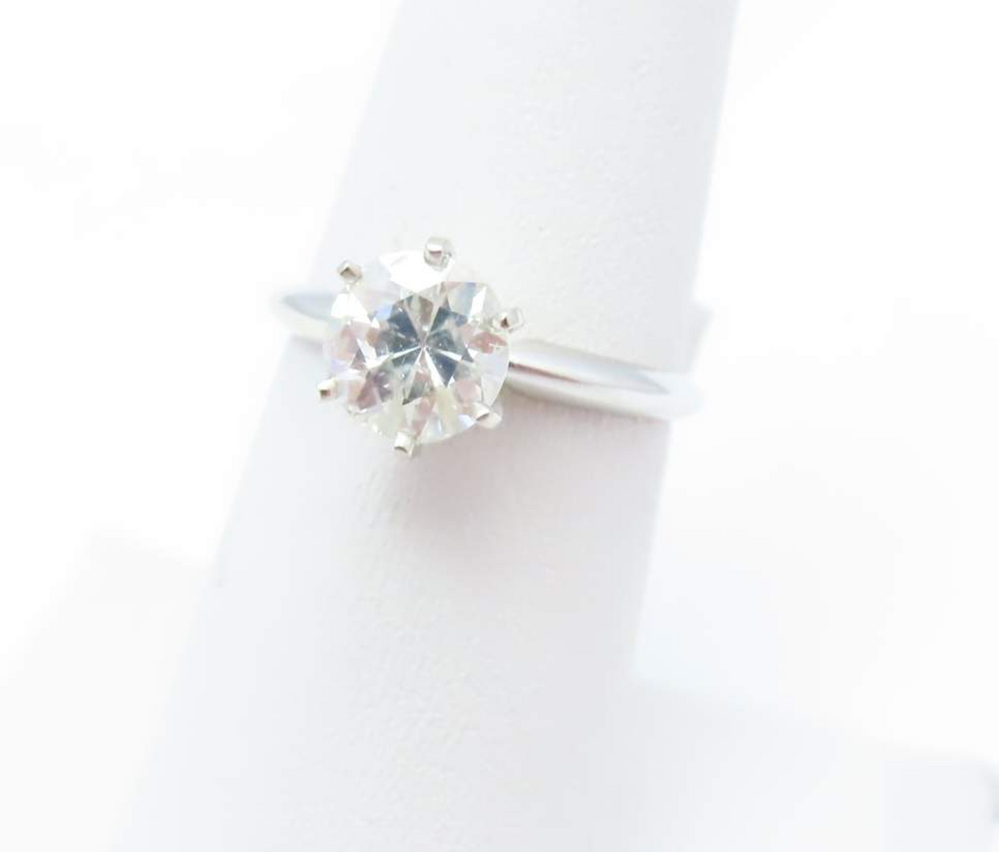 14k White Gold 1.15c Round Diamond Solitaire Ring Size 6