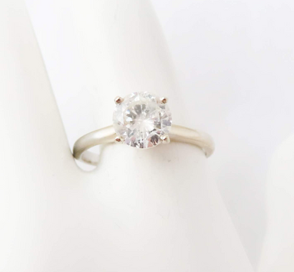14k White Gold 1.07c Round Diamond Solitaire Ring Size 5.75