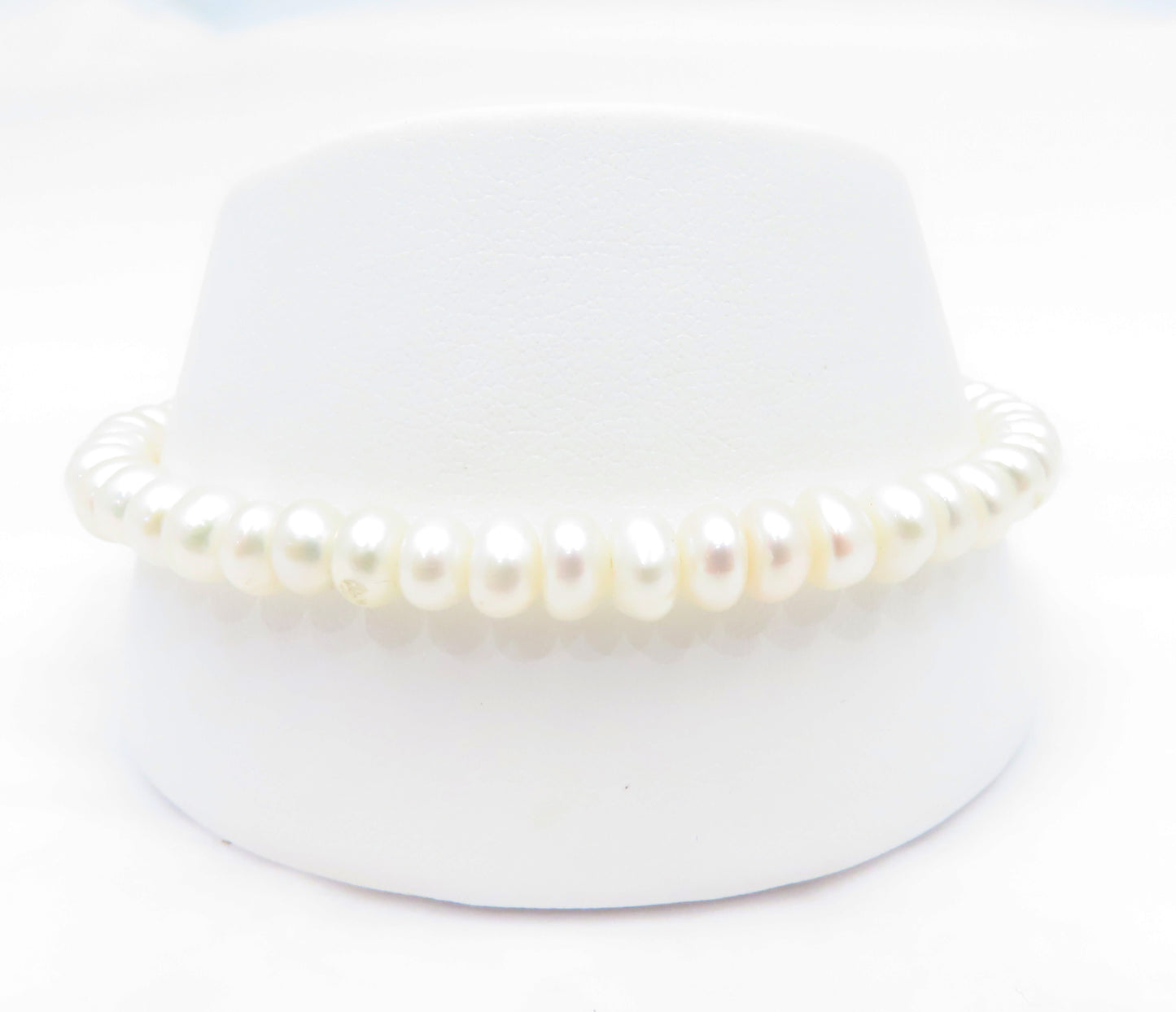 10K Yellow Gold ~5MM Pearl Bracelet 7.25"