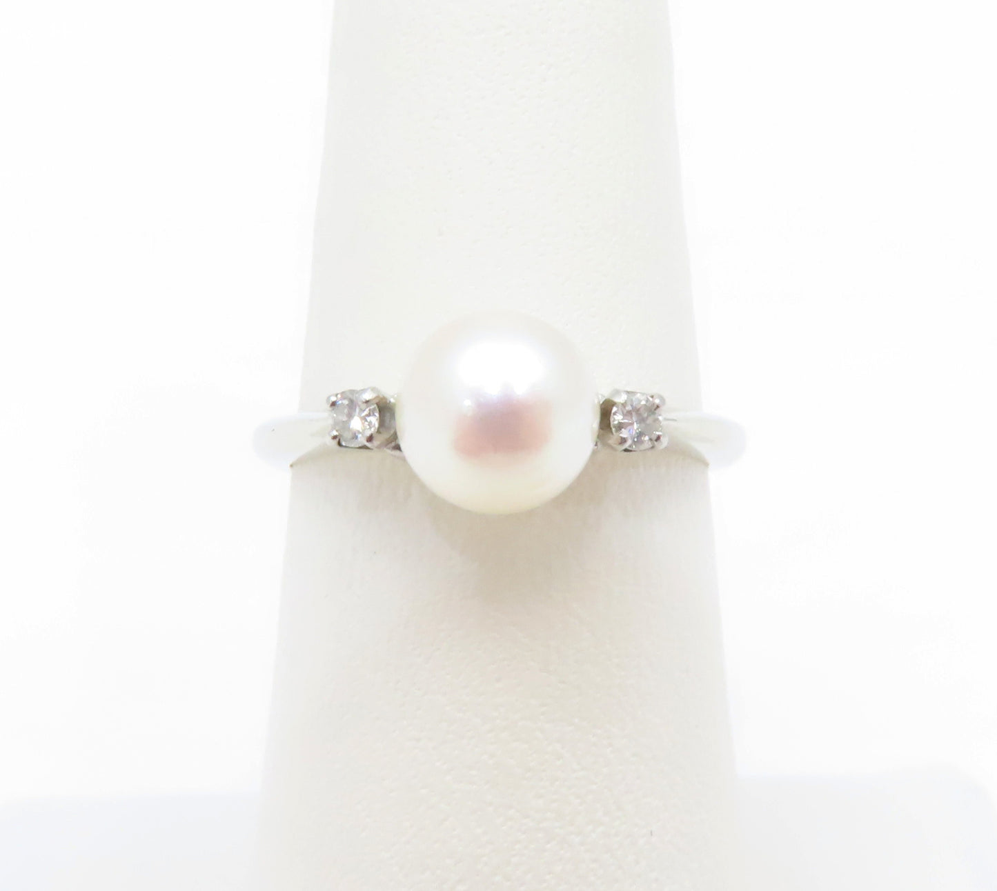 14K White Gold ~6.8MM Pearl & Diamond Accent Ring Size 6.25