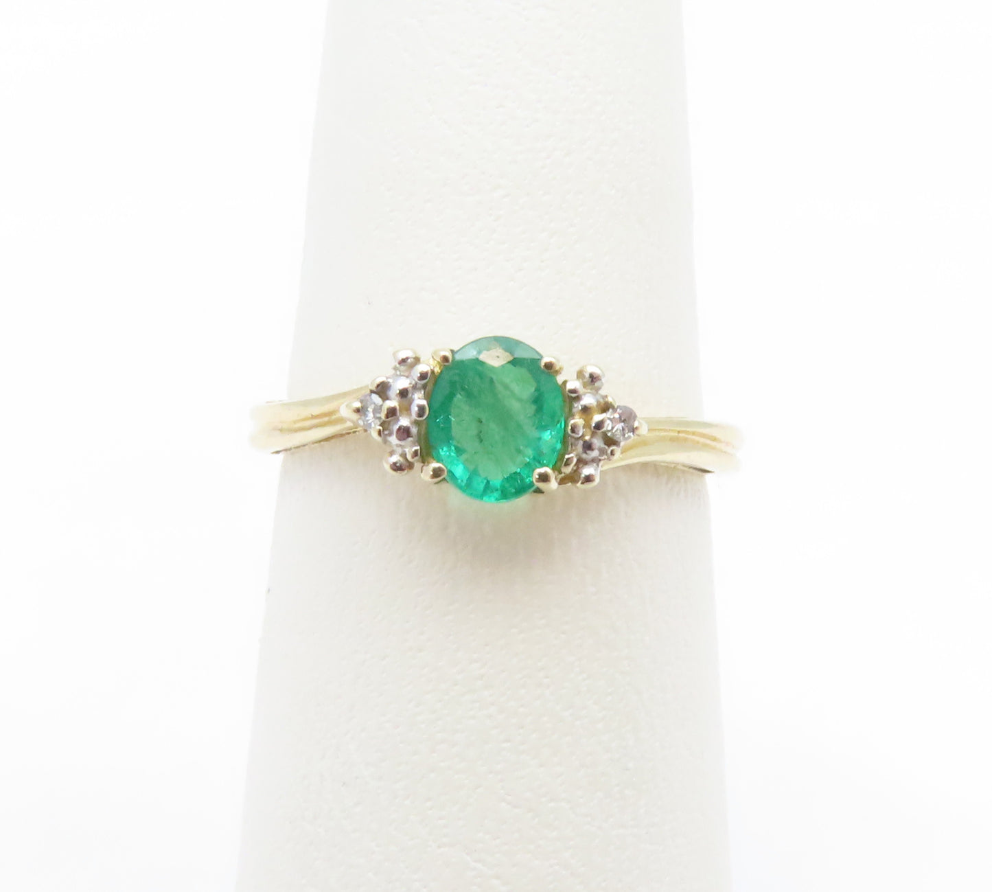 10K Yellow Gold Round Emerald & Diamond Ring Size 4.5