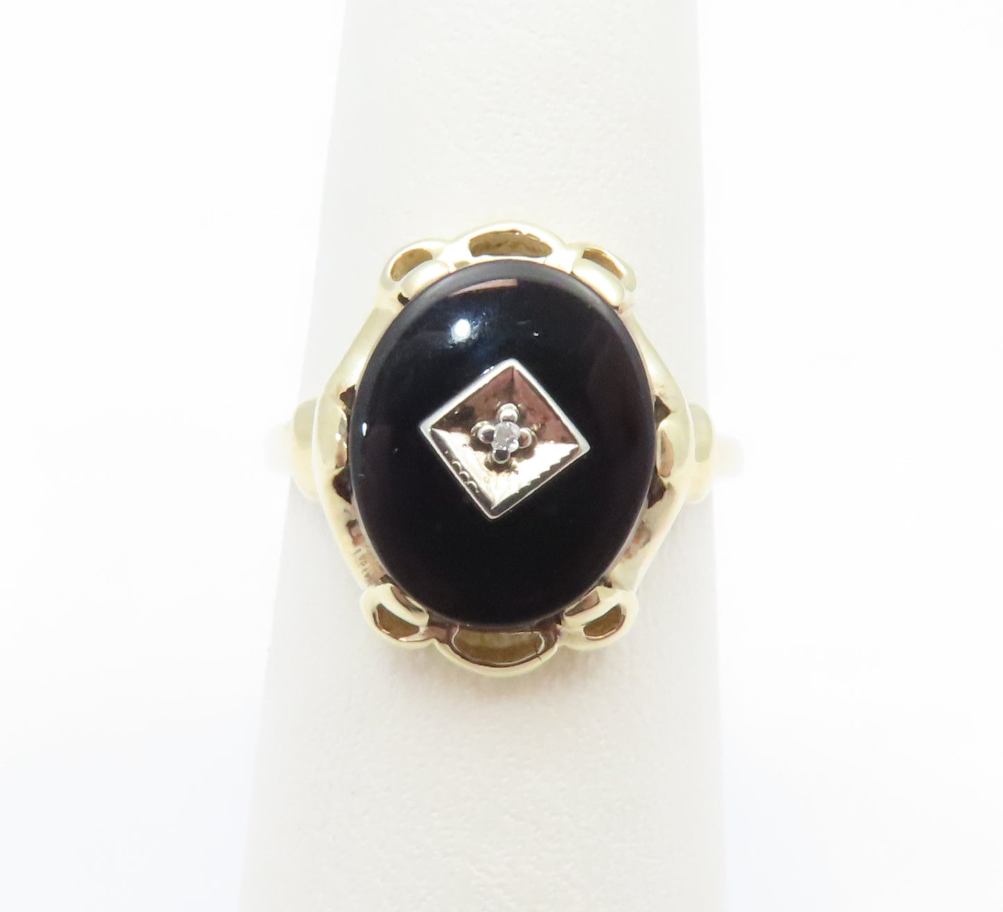 10K Yellow Gold Oval Black Onyx & Diamond Accent Ring Size 4.5