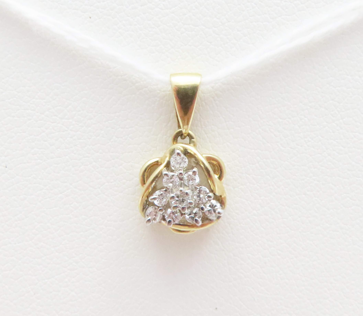 14k Yellow Gold Diamond Cluster Pendant
