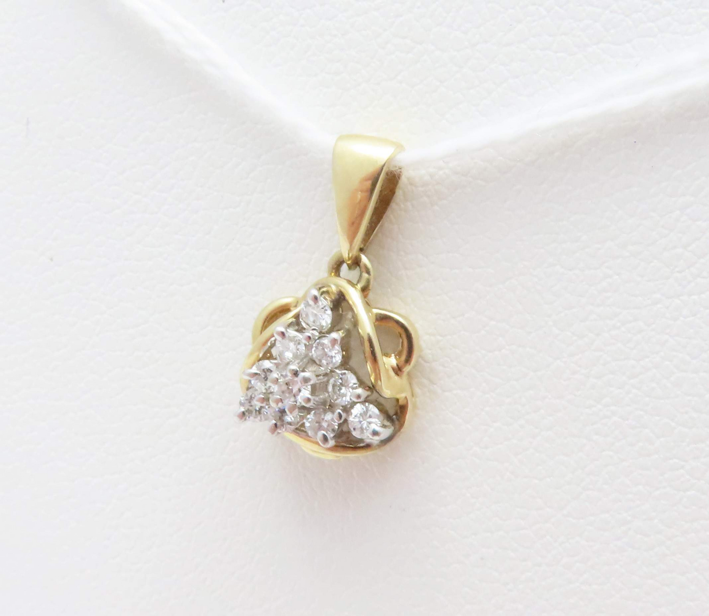 14k Yellow Gold Diamond Cluster Pendant