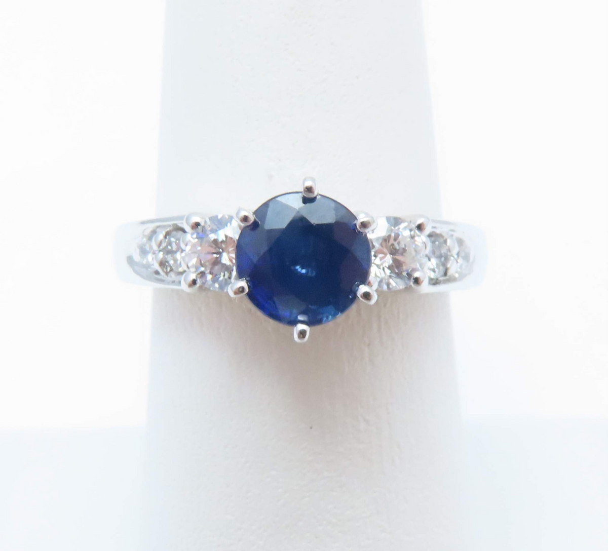 14k White Gold Round Blue Sapphire & Diamond Ring Size 6.5