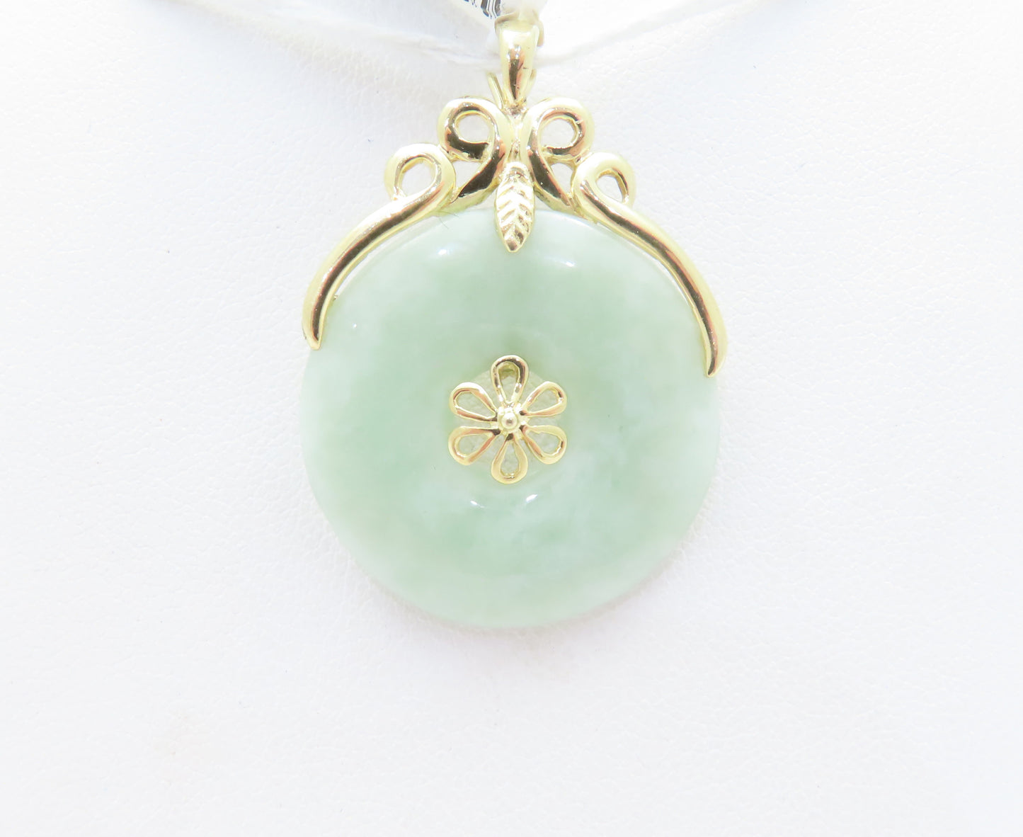 14k Yellow Gold Round Jade Pendant ~1.5"