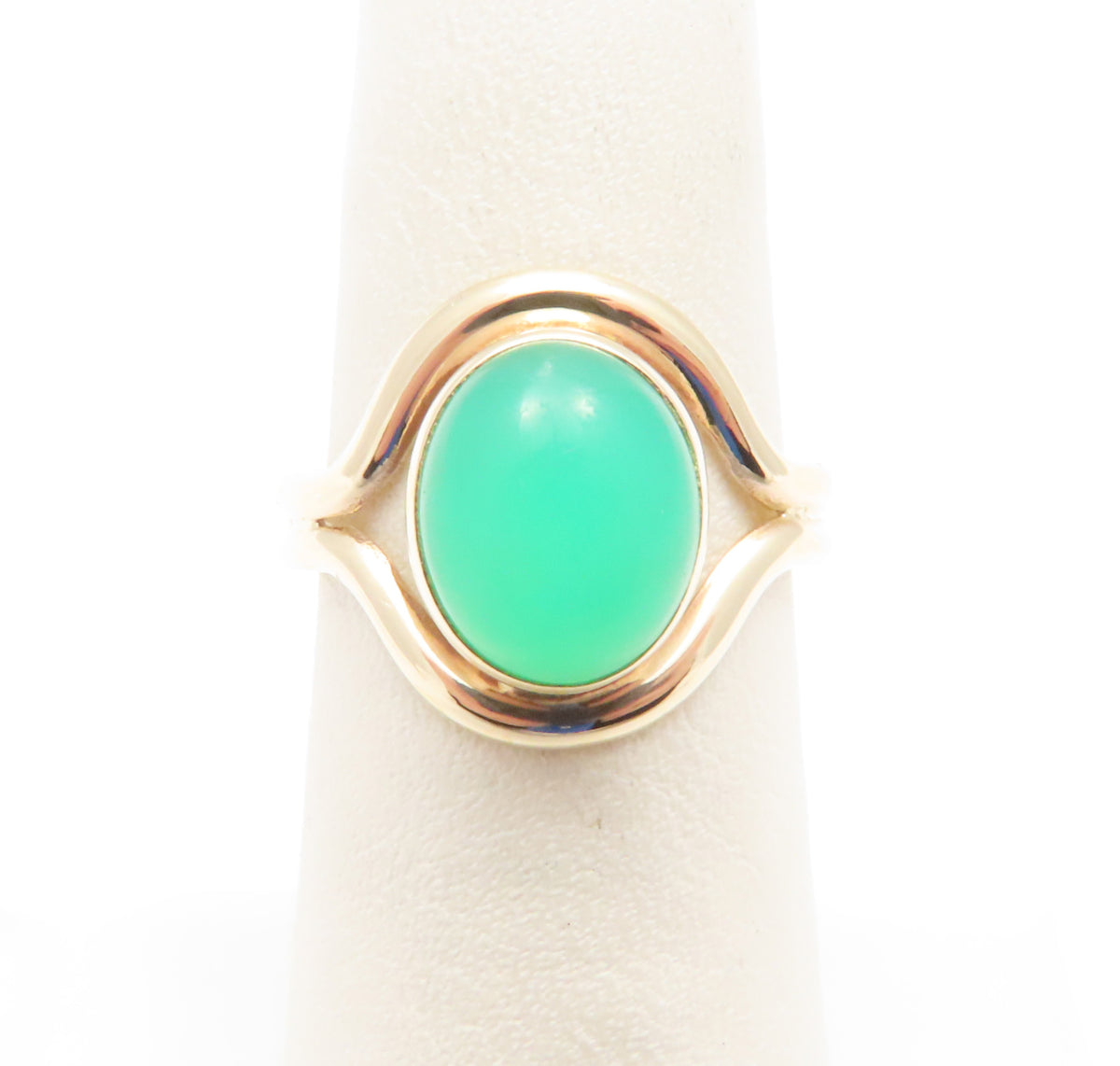 14K Yellow Gold ~10x8MM Oval Bezel Set Chrysoprase Split Shank Ring Size 5.75