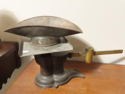 Vintage 1931 Howe US Post Office Scale Cast Iron Base