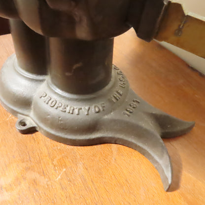 Vintage 1931 Howe US Post Office Scale Cast Iron Base
