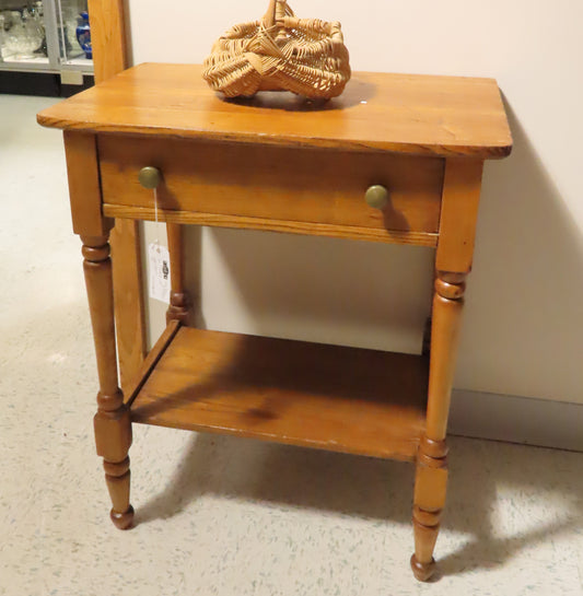 Pine side table with 2 knob drawer