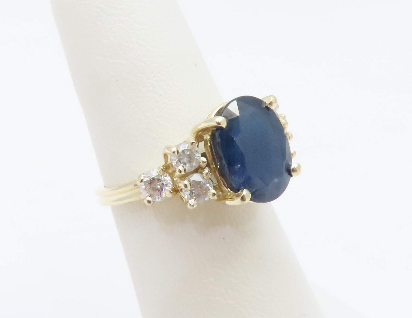 14k Yellow Gold ~10x8mm Sapphire & Diamond Ring Size 5