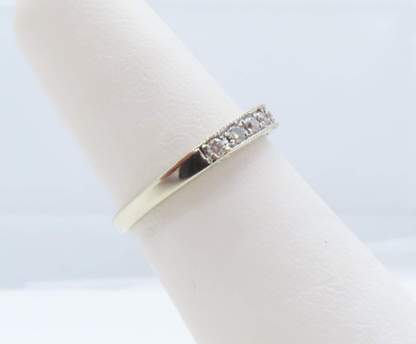 14k White Gold ~1/5ctw Diamond Milgrain Band Size 5.5