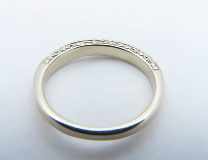 14k White Gold ~1/5ctw Diamond Milgrain Band Size 5.5