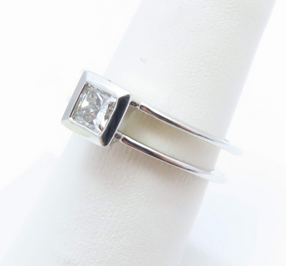 14k White Gold ~1/2c Princess Cut Diamond Bezel Set Split Shank Ring Size 6.5