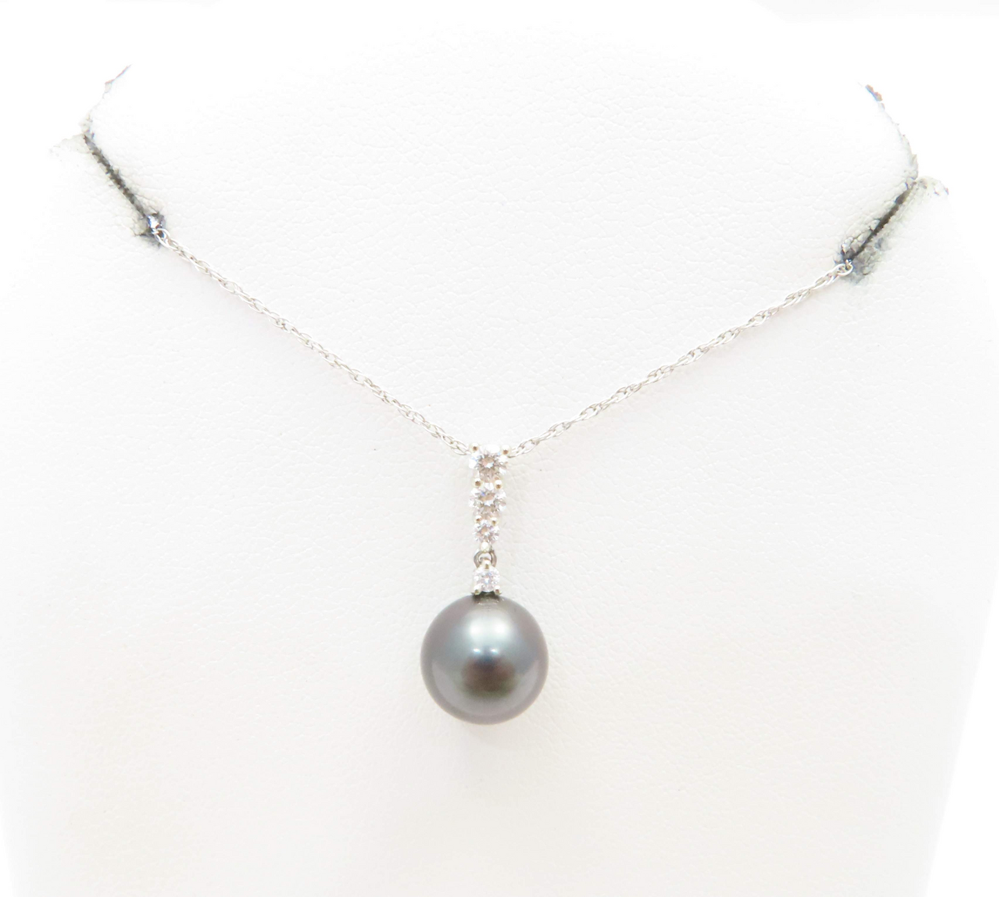 14k White Gold Black Pearl & ~1/5ctw Diamond 18” Necklace
