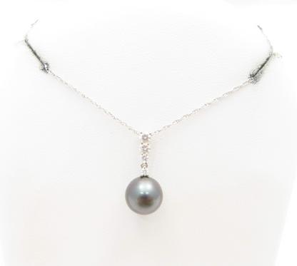 14k White Gold Black Pearl & ~1/5ctw Diamond 18” Necklace
