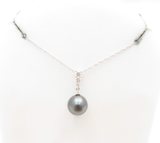14k White Gold Black Pearl & ~1/5ctw Diamond 18” Necklace
