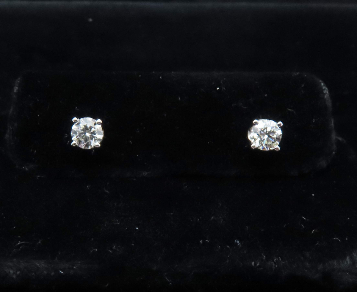 14k White Gold 0.38ctw Diamond Four Prong Stud Earrings