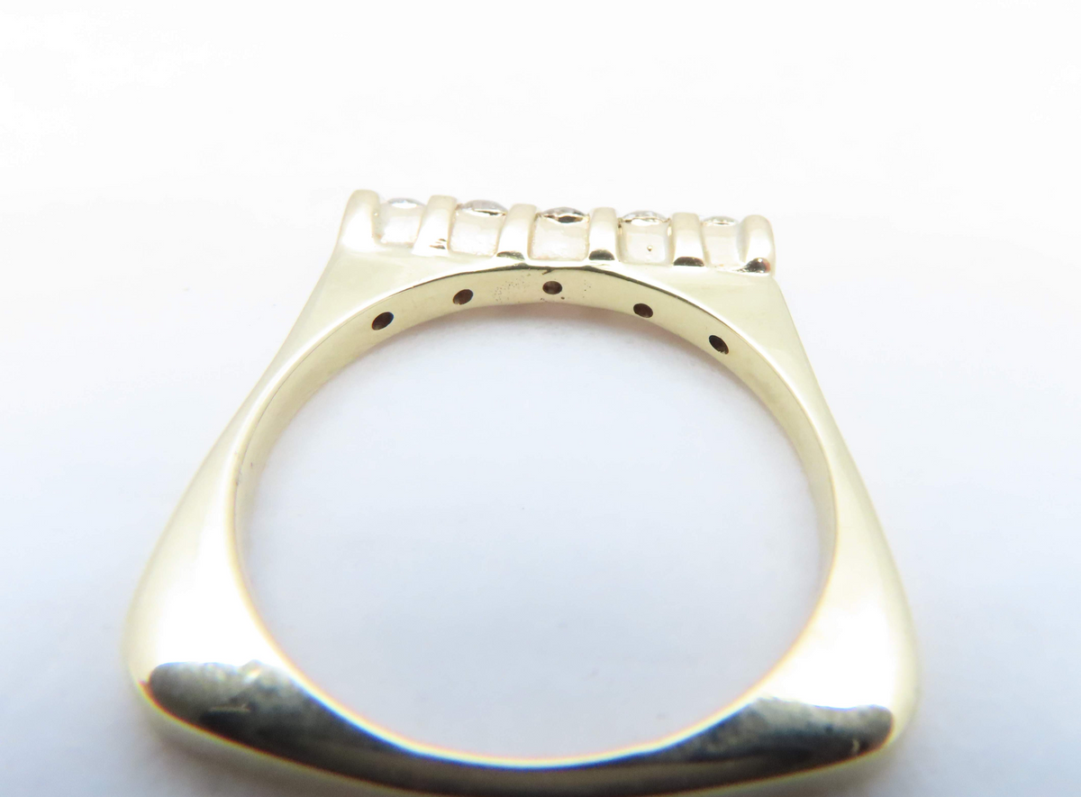 14k Yellow Gold ~3/8ctw Diamond 5 Stone Euro Shank Band Size 7.25