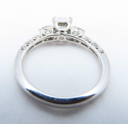 18k White Gold ~3/4ctw Diamond Three Stone Ring Size 5.75