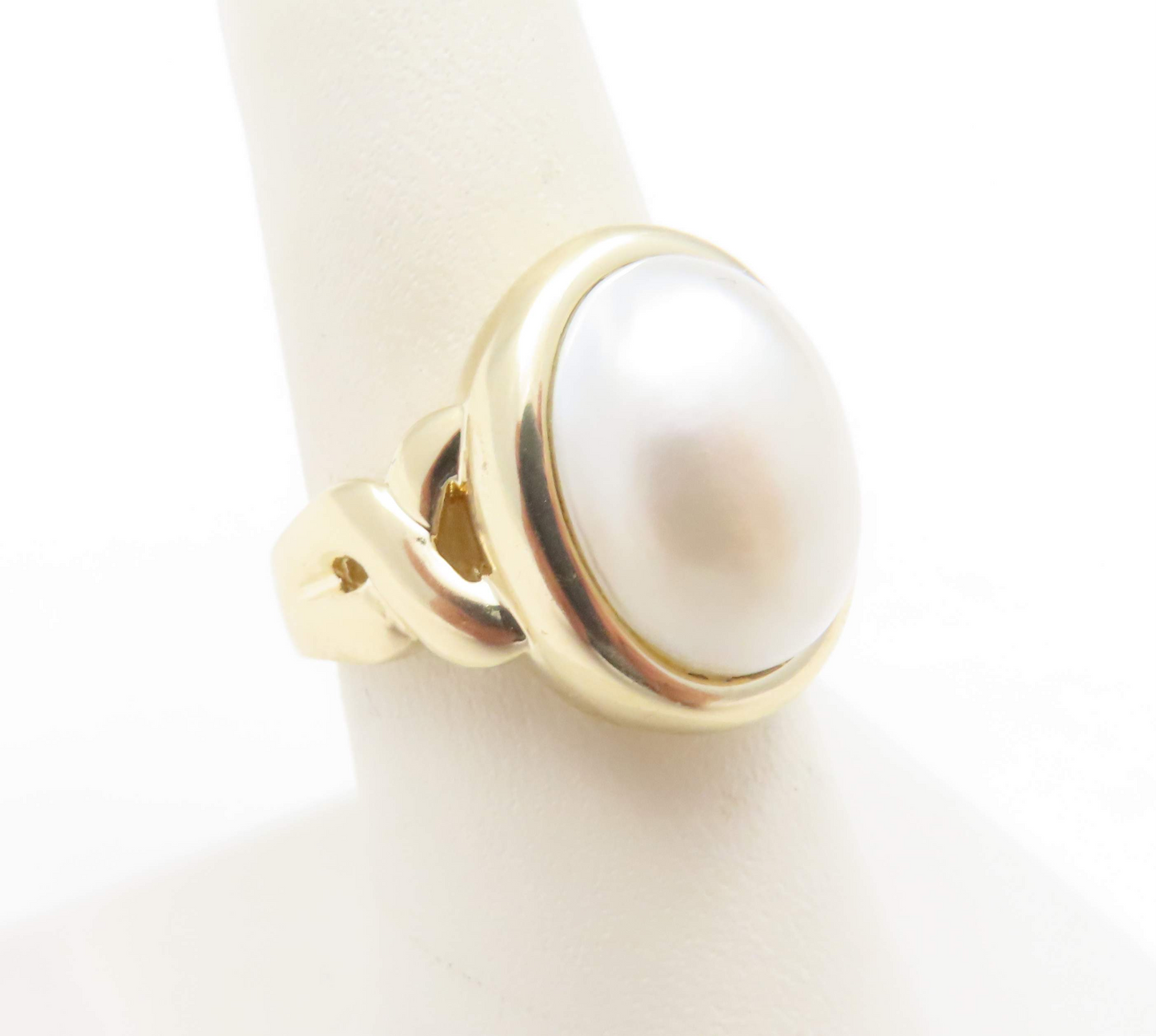 14k Yellow Gold Oval Mabe Pearl Ring Size 7.75