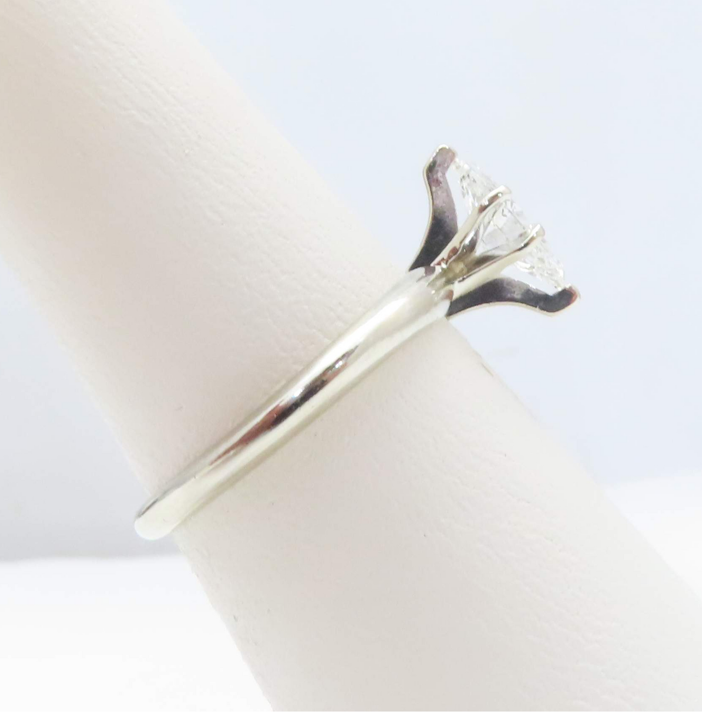 14k White Gold ~1/2c Diamond Marquise Solitaire Ring Size 5.75
