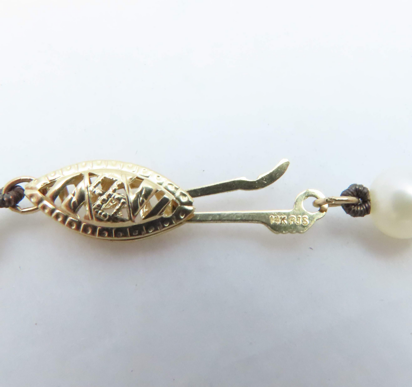 14k Yellow Gold Pearl Bracelet 7.25”