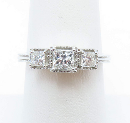 18k White Gold 3 Stone Princess Cut 1/2ctw Diamond Ring Size 7