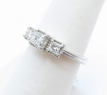 18k White Gold 3 Stone Princess Cut 1/2ctw Diamond Ring Size 7