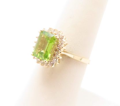 14k Yellow Gold Emerald Cut Peridot with 1/5ctw Diamond Halo Ring Size 7