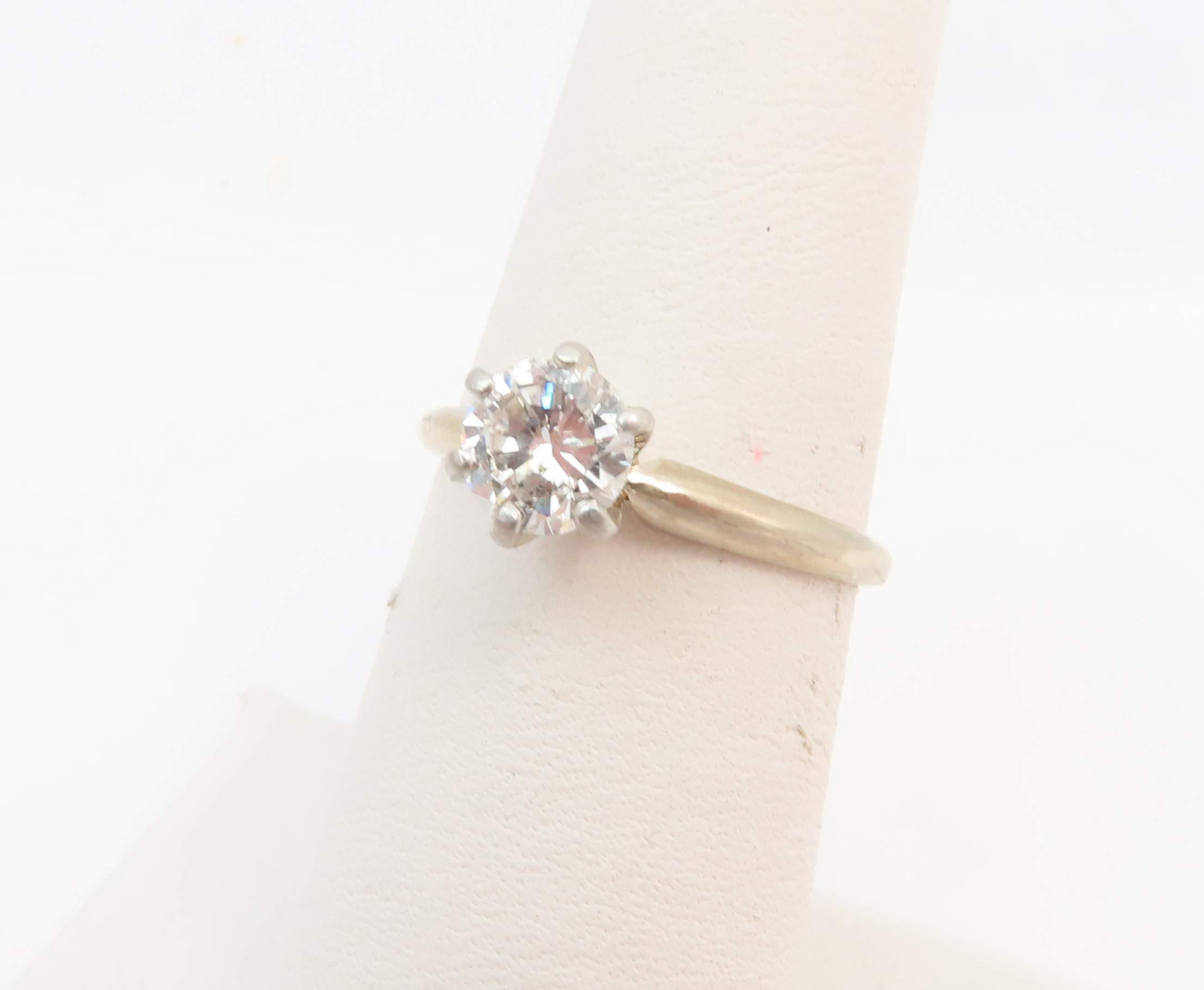 14k White Gold .72c Round Diamond Solitaire Ring Size 6