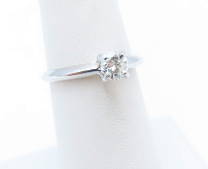 14k White Gold 4 Prong Round Solitaire Ring Size 6