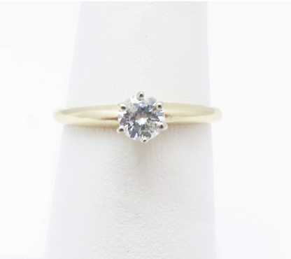 14k Yellow Gold ~1/4c Round Diamond Solitaire Ring Size 5.5