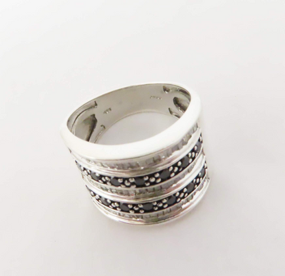 Sterling Silver ~1/2c Black and White Diamond Cluster Band Ring Size 7