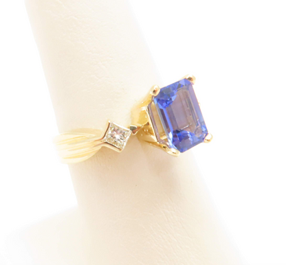 14k Yellow Gold Emerald Cut Tanzanite & ~1/4ctw Diamond Ring Size 7.25
