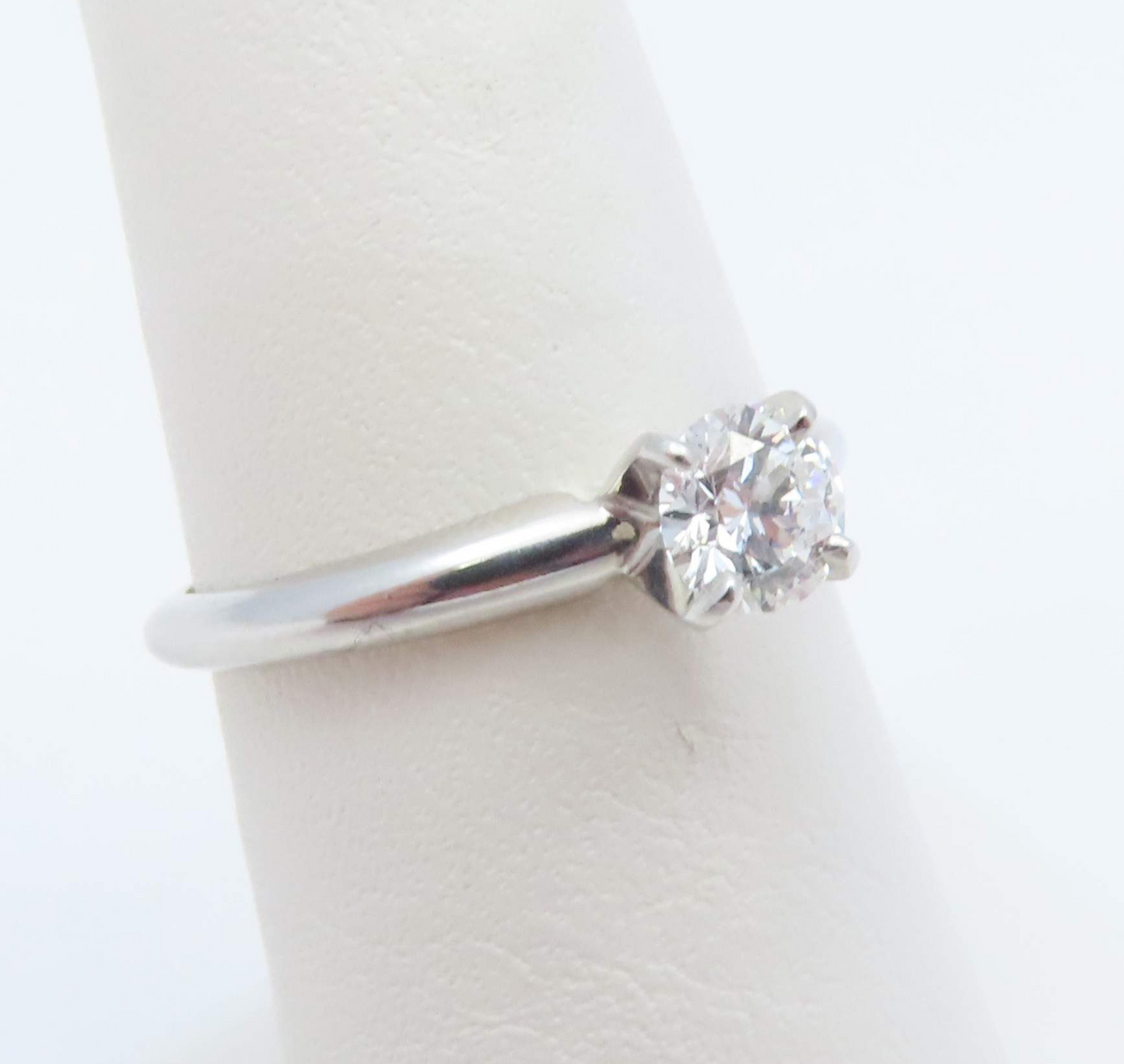 14k White Gold 4 Prong Solitaire Ring Size 7
