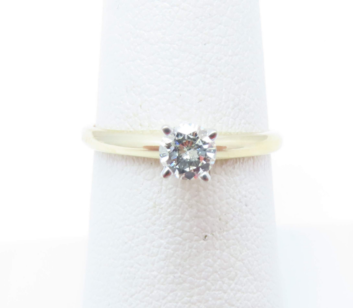 14k Yellow Gold ~1/4c Round Solitaire Ring Size 6.5